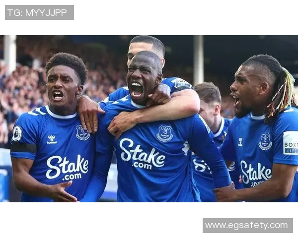 纽卡斯尔主场迎战曼城上半场精彩回顾与战术分析