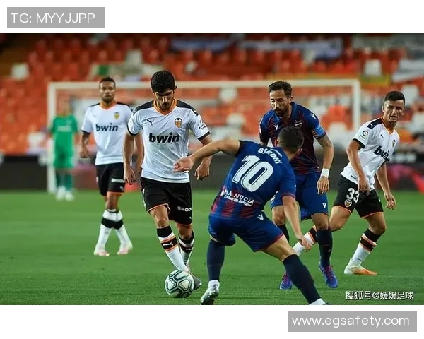 苏联赛杯拉茨流浪队迎战邓迪FC全力争胜的精彩对决