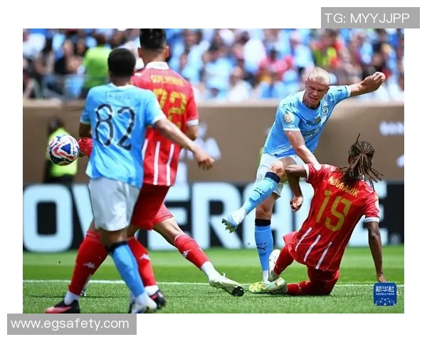 曼城连换三人！哈兰德、福登被换下，马尔穆什、萨维尼奥进场背面的战术解析与球迷反响